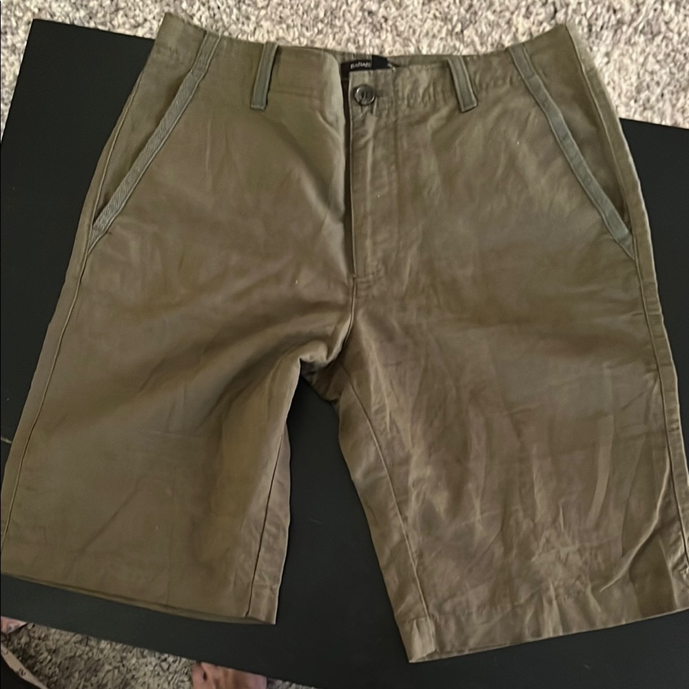 Banana Republic Olive Green womens Shorts
New without tags